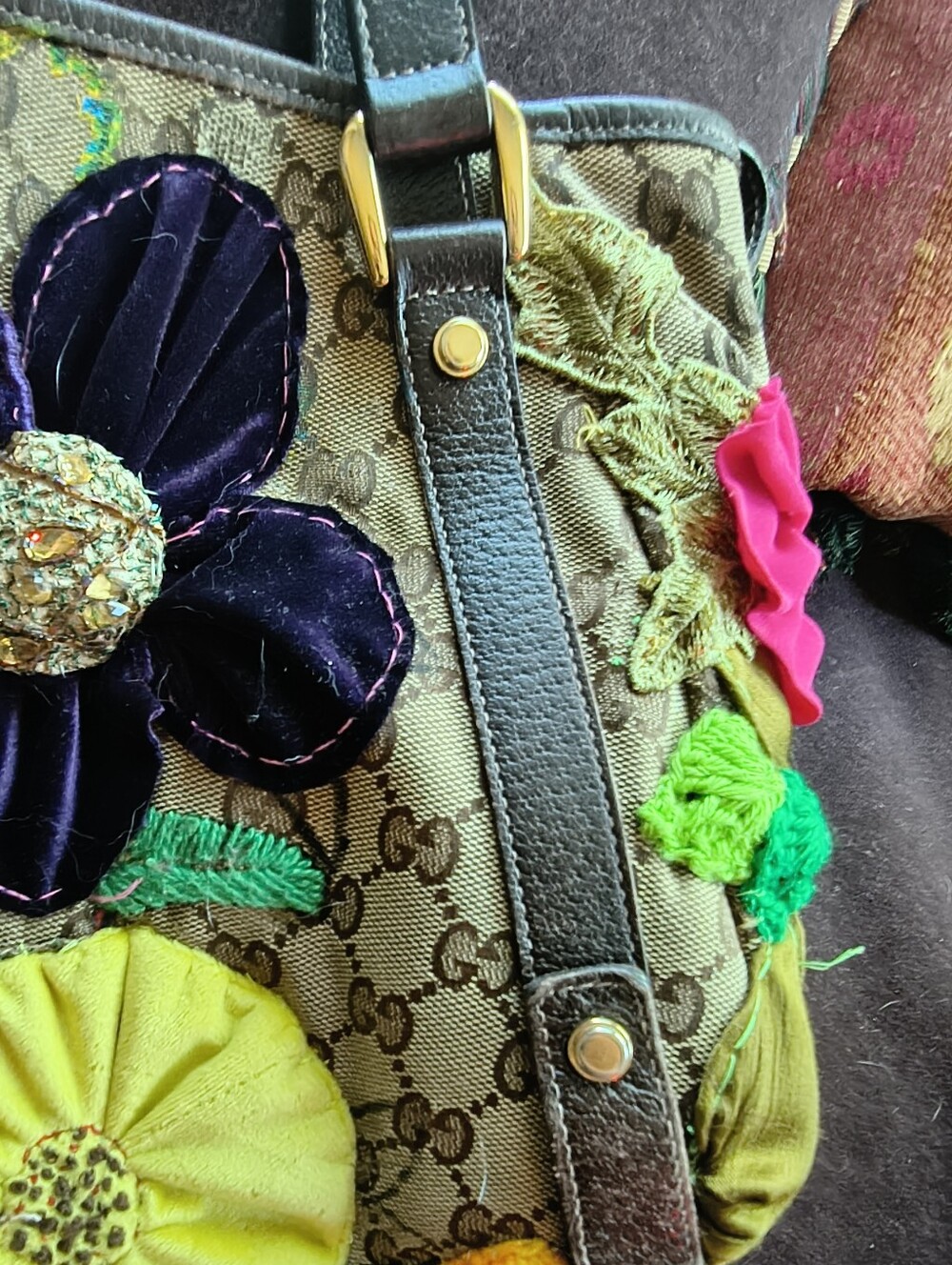 Authentic Gucci GG Canvas Floral Appliqué Tote – One of a Kind Upcycled Art Bag - Picture 16 of 16